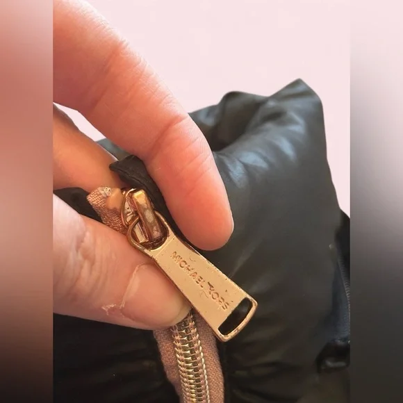 Michael Kors Youth Black Quilted Puffer Coat Size 10–12 Blush Lining - Picture 3 of 5